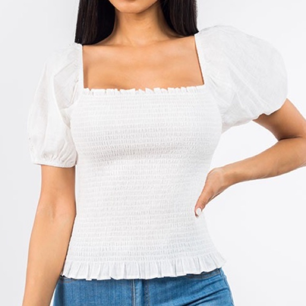 White Fitted Top w/Puff Sleeves Large NWT